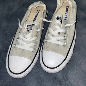 Beige Converse Low Rise